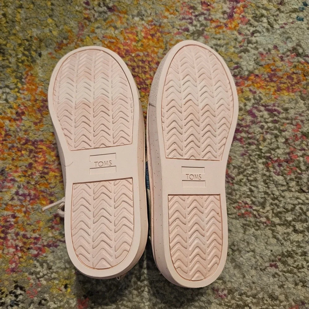 TOMS Disney Princess Aurora Sleeping Beauty Canvas Shoes‎ Girls Size 1